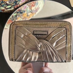 ❌ ❌ SOLD ❌ ❌ Like brand new Vintage Burberry wallet